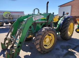 2014 John Deere 5105M