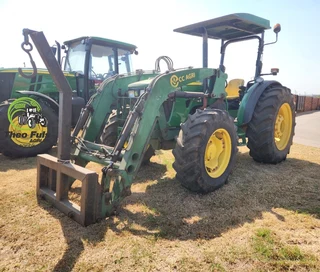 2014 John Deere 5105M