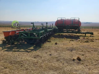 2017 DBX Tream Planter