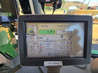 2013 John Deere 8260R