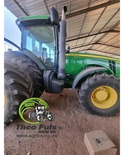 2014 John Deere 8260 R