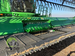 2023 John Deere 735 FD