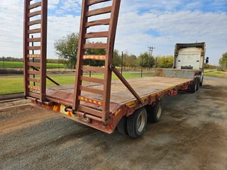 1998 Basset Semi Trailer
