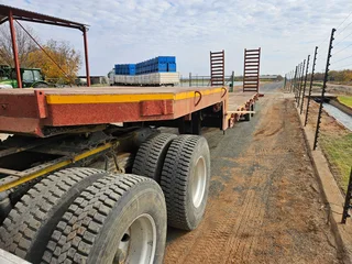 1998 Basset Semi Trailer