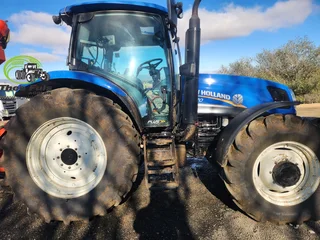 2023 New Holland T6070