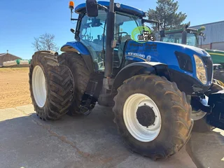 2019 New Holland T7060