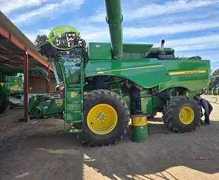 2018 John Deere S790