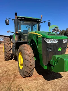 2012 John Deere 8260R