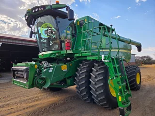 2022 John Deere S780