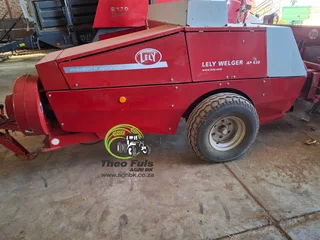 2017 Lely Welger AP 630
