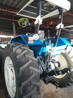 New Holland 7840