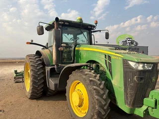 2015 John Deere 8245R