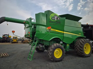 2015 John Deere S660