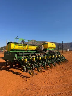 2015 John Deere 2117 CCS