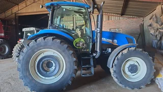 2023 New Holland T6070