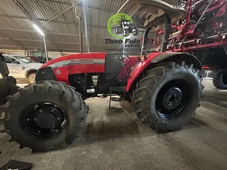 2016 McCormick B100 Max