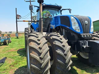 2013 New Holland T8.330