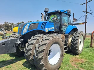 2011 New Holland T8.330