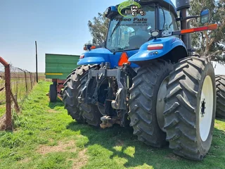 2013 New Holland T8.330