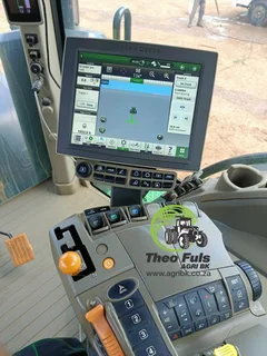 2022 John Deere 8R 230