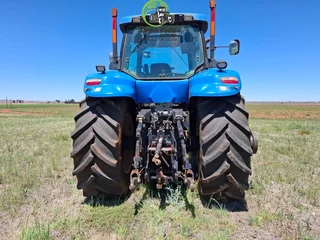 2009 New Holland T8040