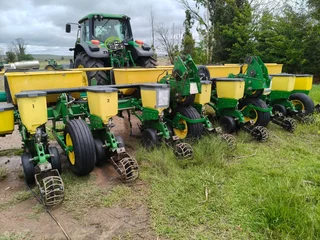 2017 John Deere 1755