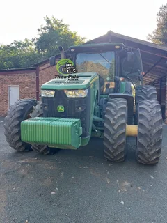 2016 John Deere 8270R
