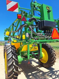 2025 John Deere M732i