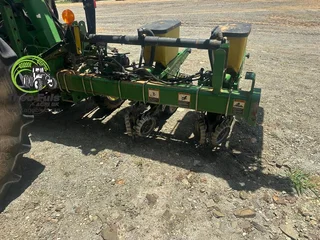 John Deere 1725