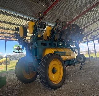 2022 Equalizer CII Custom Narrow