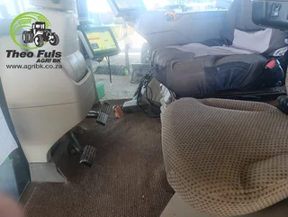 2015 John Deere 8270R