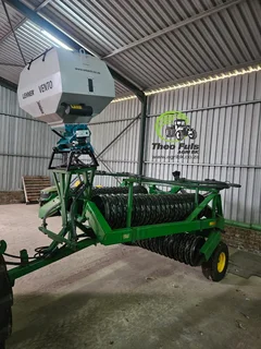 Orbach Fyn Saad Planter