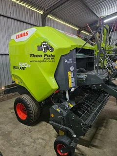2022 Claas 520RF Rollant