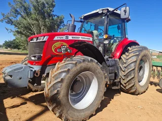 2022 Massey Ferguson 7724 S