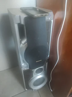 Hi -Fi Speakers