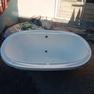 Bath - Ad posted by Christopher Windvogel