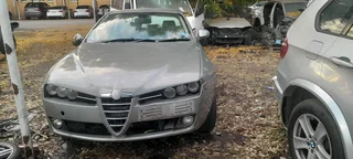 Alfa romeo 159 3.2i stripping for parts