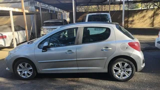 Peugeot 207 diesel stripping for parts