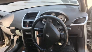 Peugeot 207 diesel stripping for parts
