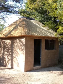 Lapa and Thatch roofing
