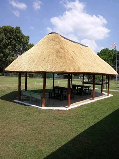 Lapa and Thatch roofing