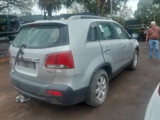 2010 Kia Sorento 2.2 Diesel for Stripping