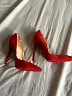 Christian Louboutin So Kate Heels size 39