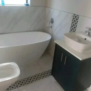 Plumber. Geyser installation. Bathroom renovation. Kitchen renovation. Blocked drains. Burst pipes