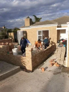 Handyman services. Plumbing. Electrical. Tiling. Painting. Skimming Building. 067 962 1624