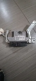 Toyota yaris 1.0 1kr computer box