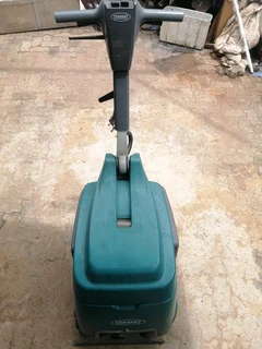 Tennant E5 Compact Low-Profile Carpet Extractor