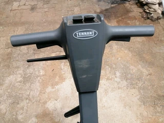 Tennant E5 Compact Low-Profile Carpet Extractor