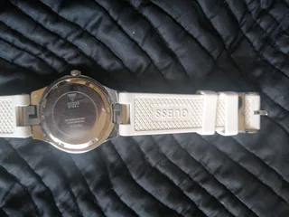 GUESS W10615L1Women&#39;s watch with multifunction date