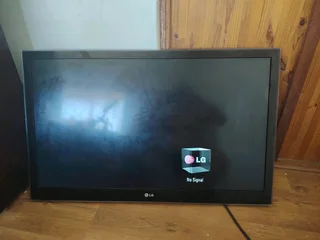 LG 42 inches 3d TV